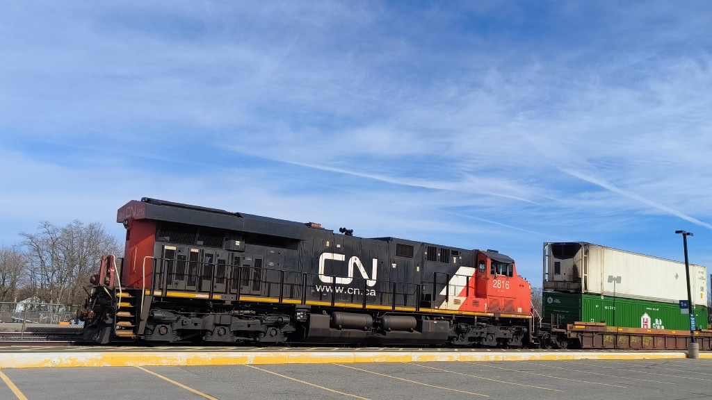 CN 2816